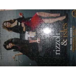   & Isles 200 Piece Jigsaw Puzzle   Comic Con 2010: Everything Else