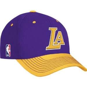  Los Angeles Lakers 2011 On Court Cap: Sports & Outdoors