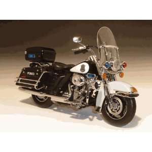   Harley Davidson FLHP Police Motorcycle   Black & White Toys & Games