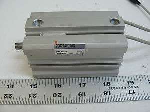 SMC CDQ2A40 50D PNEUMATIC CYLINDER 2 TRAVEL 5/8 SHAFT WITH REED 