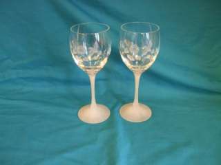 2x Long Stemmed White Wine Goblets Opaque Stem Etched Design du  