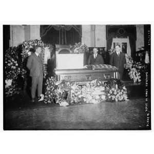  Gompers lying in state