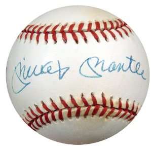   Mantle Autographed AL Baseball PSA/DNA #Q05642: Sports Collectibles