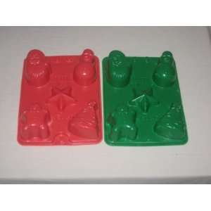  Happy Holidays   Christmas Jell O Candy Soap Molds 2 Piece 