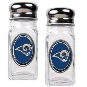  St Louis Rams Salt and Pepper Shaker Set: Kitchen & Dining