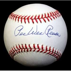  Signed Pee Wee Reese Baseball   Onl Psa dna Sports 