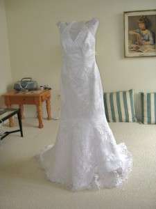 BEAUTIFUL Cosmobella Bridal Demetrios White Lace Net Sheath Wedding 