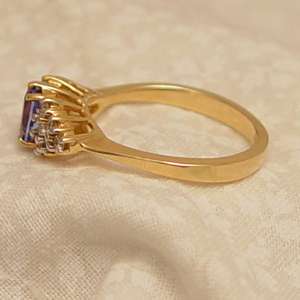 This fine ring is new in box , and will make an excellent addition to 