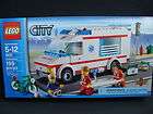   Ambulance 4431 Hospital Stretcher Doctor Minifigs Truck Mobile NIB