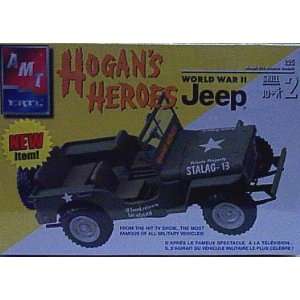  AMT Hogans Heroes Jeep World War II 1:25: Toys & Games