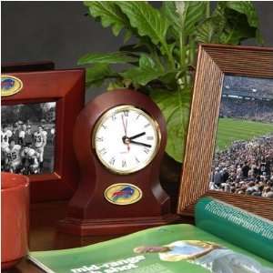  The Memory Company NFL   X   822 NFL Desk Clock: Toys 