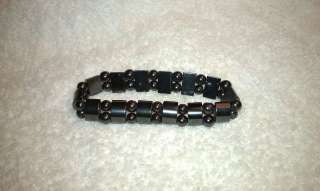 Magnetic Bracelet Bangle Black sm Curved and Round Beads  