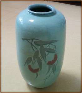 Korea Ancient Celadon Porcelain Leaf Design Pottery Vase  