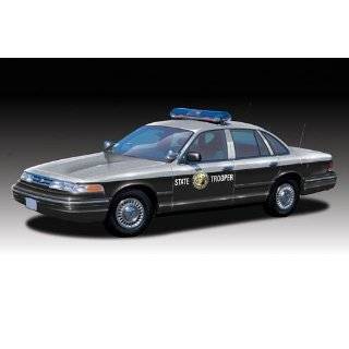   25 scale Ford Crown Victoria Tennessee State Police: Toys & Games