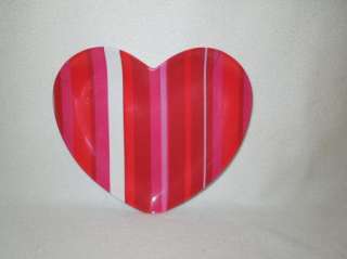  Barn Kids Valentines Heart Shaped Melamine Plates Set of 4 NIB  