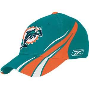 Reebok Miami Dolphins Aqua Player Flex Hat:  Sports 